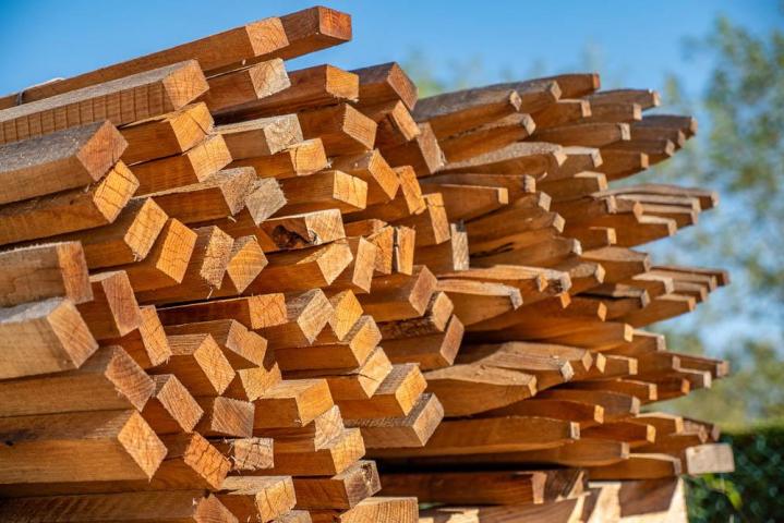 abricant et fournisseur de piquets en bois dans le Loiret